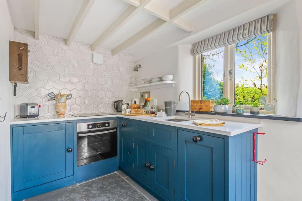 Luxury Self-Contained Cottage For Two With Hot Tub Staverton  Exterior foto